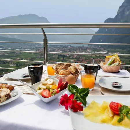 Agritur Acetaia Gourmet&Relax Hotel Tenno Exterior photo